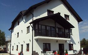 Pensiunea Vasilica Ceterasu